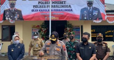 Kapolres Purbalingga AKBP Fangky Ani Sugiharto Resmikan Gedung Kapolsek Mrebet.