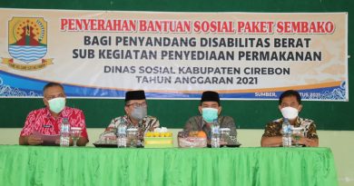 Pemkab Cirebon Salurkan Bantuan Kepada Penyandang Disabilitas.