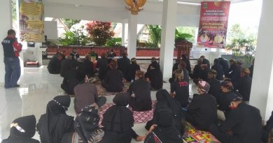 Kp.Cisitu Cibeber Gelar Adat Seren Secara Sederhana.