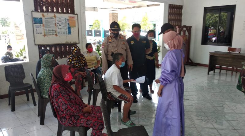 Jelang Pilwu, Lebih Dari 10 Ribu Warga Ikuti Vaksinasi Covid-19 Polresta Cirebon.