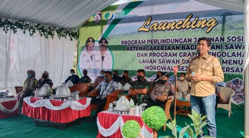 Petani Morowali Dapat Perlindungan Program Jamsostek dan Gratis Pengolahan Lahan Sawah.