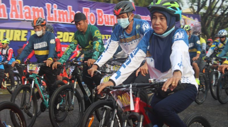Adventure Bike 2022, Wakil Bupati Morowali Lepas Goweser Jelajah Alam Limbo Tobungku.