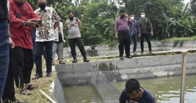 Kapolresta Cirebon Hadiri Panen Raya Ikan Air Tawar Hasil Budidaya Eks Napiter.