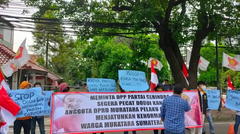 Usai Laporkan Kader Gerindra Soal VCS, IKMS Aksi Desak Segera Diberhentikan Sebagai Kader.