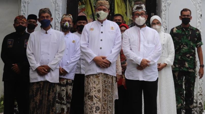 Dalam Rangka Hari Jadi, Forkopimda Cirebon Ziarah ke Gunung Jati dan Keraton Kasepuhan.