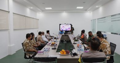 Kapolresta Cirebon Hadiri Zoom Meeting Vaksinasi Serentak Bersama Wakapolri.