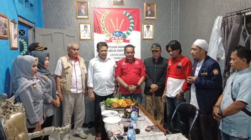 Peringati HUT Ke 1 DPC PWRI Kab.Purwakarta Bagikan Takjil.