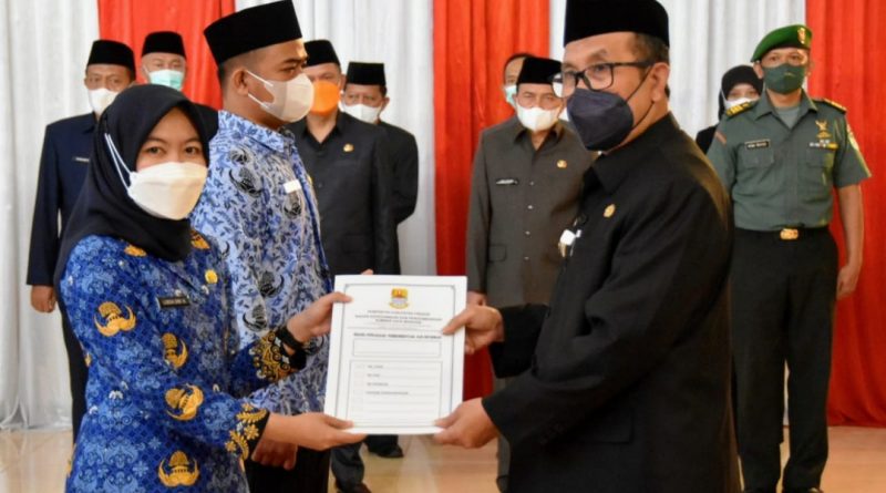 Ratusan Pegawai Dilantik, Bupati Ingatkan Tugas dan Tanggung Jawab.
