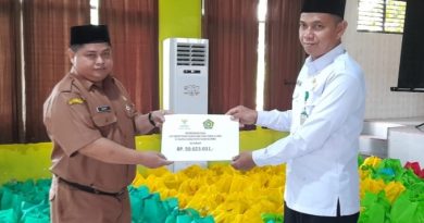 Kemenag Tanbu Melakukan Penyerahan Dana UPZ kepada BAZNAS