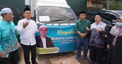 Zairullah Bagikan 5000 Bingkisan Lebaran Untuk Anak Yatim se-Kalsel