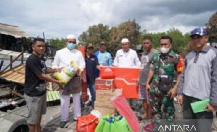 Abah Zairullah Salurkan Bantuan Kepada Korban Kebakaran Desa Sejahtera