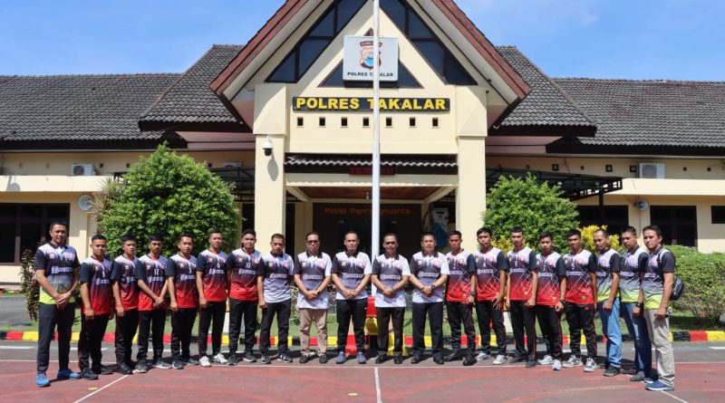 Kapolres Takalar Lepas Kontingen Tim Bolavoli Indoor Putra dan Putri Kabupaten Takalar
