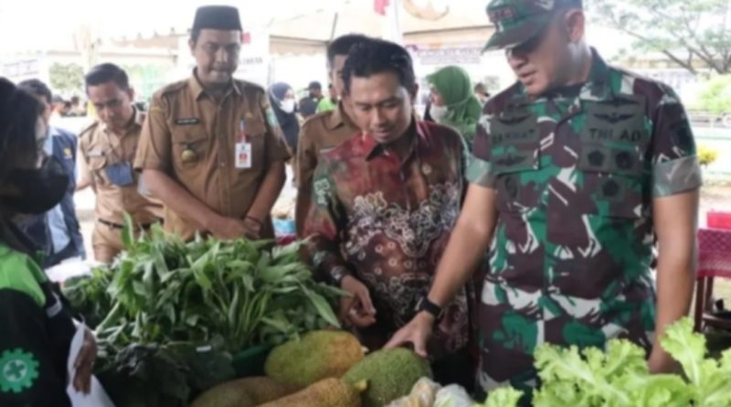 Wakil Ketua 1 DPRD Tanbu Hadiri “Open Days” di SMKN 1 Simpang Empat
