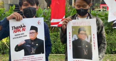 Aktivis Antikorupsi Demo Lanjutan Desak KPK Tersangkakan Adhy Karyono Dalam Kasus Korupsi Bansos Covid-19.