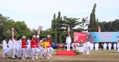 Takalar—Sorottipokor.com Bupati – Wabup Takalar hadiri upacara pengibaran bendera peringati hari Kemerdekaan ke-77 RI