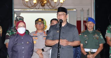 Gubernur Jabar Sambut Tim Ekspedisi Kebangsaan Kota Cirebon.