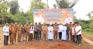 Bupati Kotabaru H Sayed Jafar, Lakukan Peletakan Batu Pertama Pembangunan Musholla Raudah AlMuhibbin.