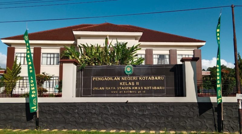 Mantan Anggota DPRD Kalsel Hadiri Sidang Atas Jawaban Eksepsi Dugaan Penyelewengan Solar Bersubsidi