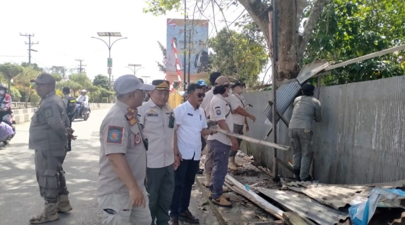 Satpol PP Tanbu gelar penertiban PKL jelang penilaian Adipura