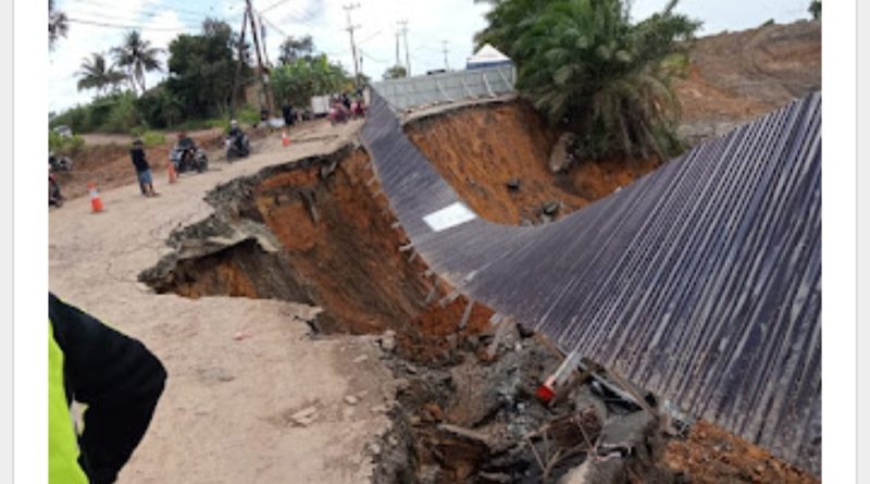 Bupati Tanbu Intruksikan Kadis PUPR  Buat jalan Alternatif di KM. 171