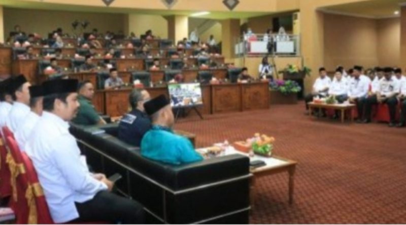 Paripurna DPRD Tanah Bumbu Mendengarkan Tanggapan Jawaban Bupati