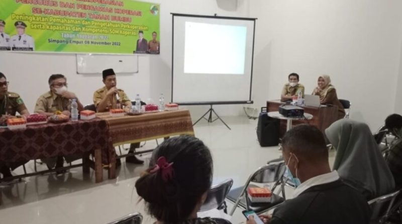 Pemprov Kalsel Kerjasama Dengan DKUMP Tanbu Gelar Bimtek Pengelolaan Koperasi