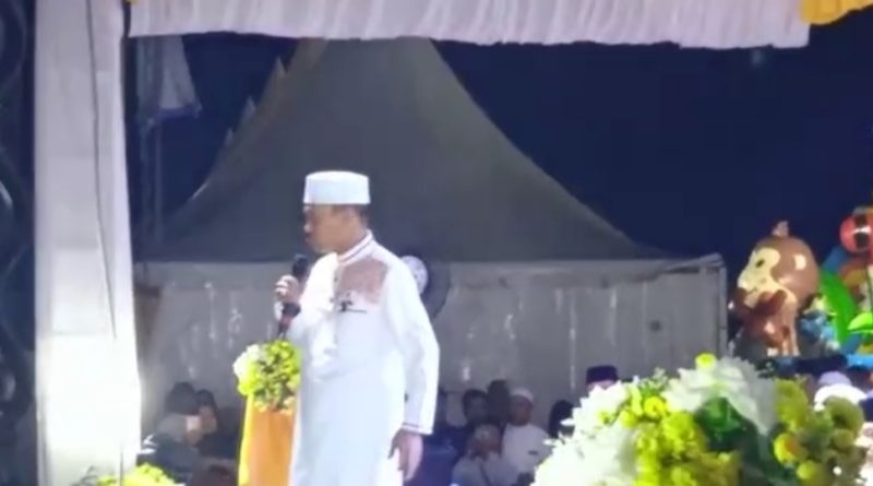 Dalam Rangka Menyambut Tahun Baru , Hadirkan Ustadz H Das’ Ad Latif Di kotabaru