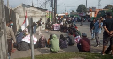 Ketua DPC LSM GAKORPAN, Angkat Bicara, Atas Aksi Demo Masyarakat Desa Sumur Bandung di depan PT ULI.