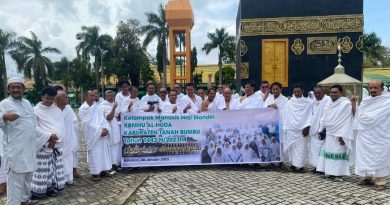 Jamaah Haji 2023 Tanah Bumbu Laksanakan Praktek Manasik di Asrama Haji Banjarbaru