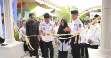 Bupati Tanah Bumbu Resmikan Kantor Desa Persiapan Gunung Kanuar