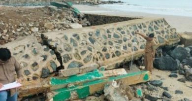 Pemkab Tanbu Akan Perbaiki Siring Pantai Kubah Pagatan Akibat Terjangan Ombak