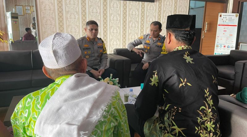 Kapolres  Purwakarta Temui Pengurus Dewan Masjid Indonesia ( DMI) Purwakarta.
