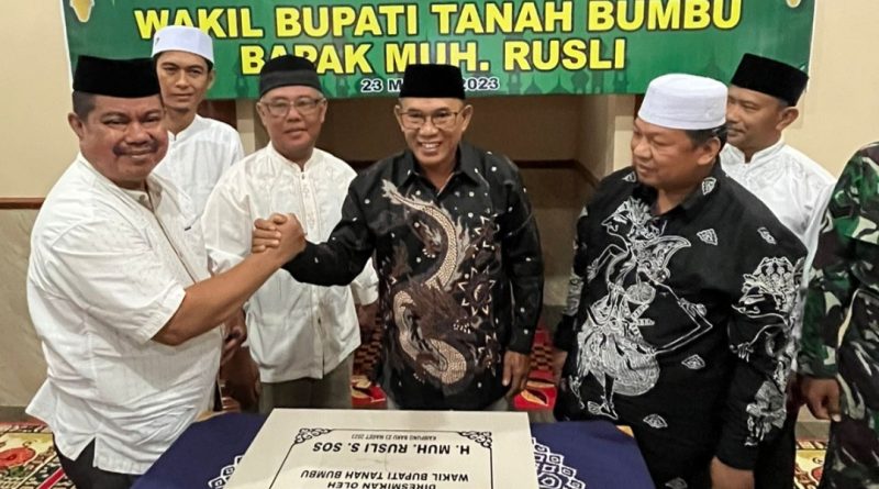 Wakil Bupati Tanah Bumbu Meresmikan Mushola Baitul Atiq Kelurahan Kampung Baru Kec Simpang Empat