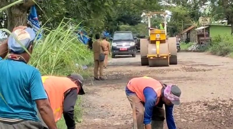 Dinas PUTR Kabupaten Cirebon Perbaiki 48 Ruas Jalan