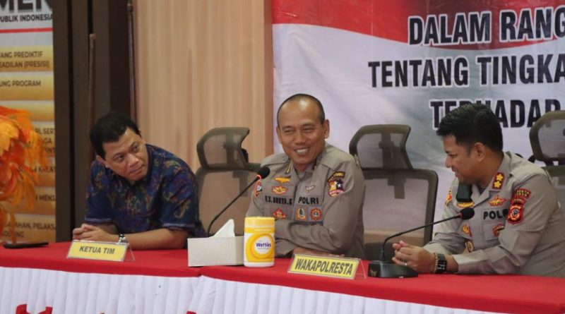 Penelitian Tingkat Kepuasan Masyarakat Terhadap Kinerja Polri di Polresta Cirebon.