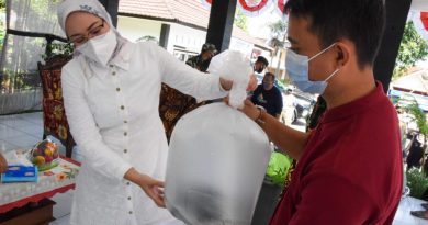 Bupati Anne Dorong Peningkatan Produksi Ikan Air Tawar untuk Mencukupi Permintaan Nasional