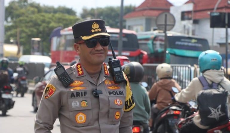 Pastikan Kelancaran Arus Kendaraan, Polresta Cirebon Terapkan Rekayasa Lalu Lintas Secara Situasional.