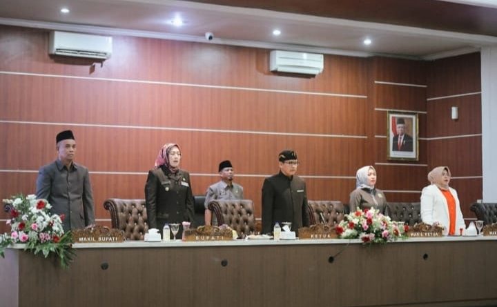 Rapat Paripurna LKPJ Tahun 2022 Dipimpin Ketua DPRD Kabupaten Purwakarta.