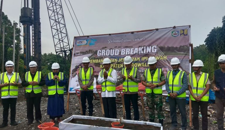 Peletakan Batu Pertama Pembangunan Jembatan Terpanjang DiMorowali Oleh Bupati Morowali,DiTargetkan Selesai Akhir Tahun 2023.