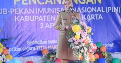 Purwakarta Raih Penghargaan Nasional Penerima Imunisasi Polio Balita Melebihi Target.