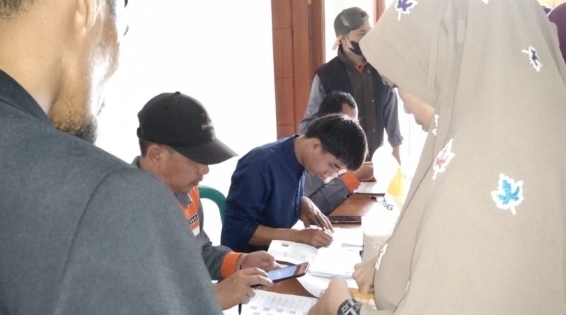 Pemdes Kutajaya Salurkan Bantuan Pangan Tahun 2023 Kepada 835  KPM.