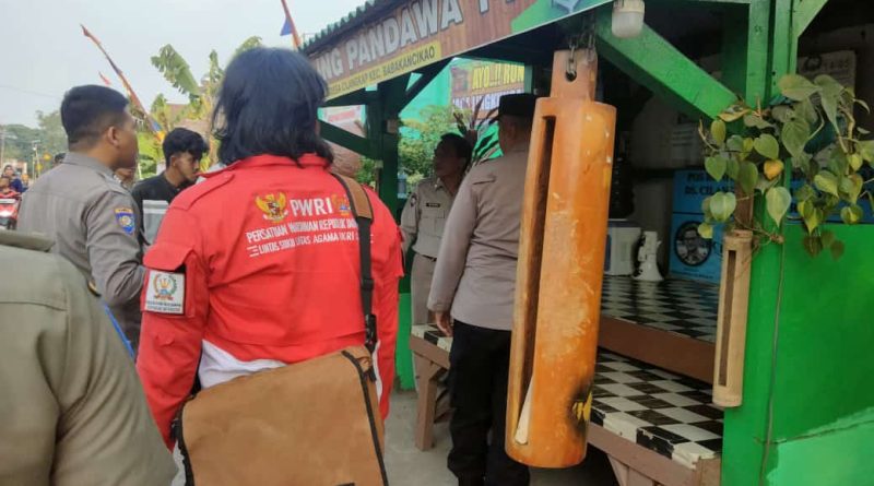 Direkorat Binmas Polda Jabar Beserta Polres Purwakarta Lakukan Penilaian Satkamling Desa Cilangkap