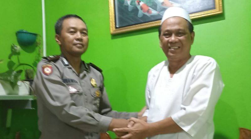 Anggota Polsek Citereup Polres Bogor Yang Bertugas Sebagai Polisi RW Laksanakan Silahturahmi Serta Pengenalan Diwilayah Citereup.