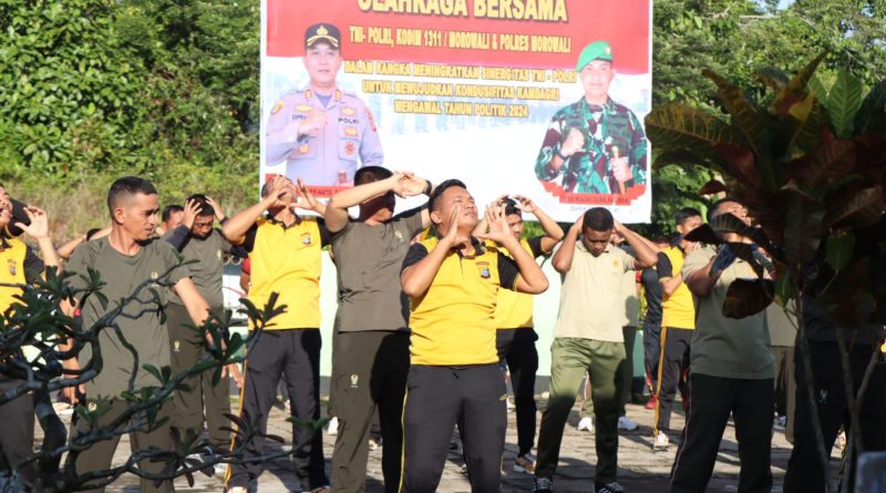 Mengawal Tahun Politik 2024:Perkuat Sinergitas TNI-POLRI Gelar Olah Raga Bersama.