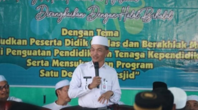 Sekda Tanah Bumbu Hadiri Hardiknas Di Kecamatan Kusan Hulu