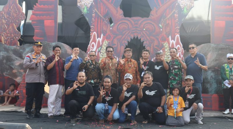 Gegesik Creative Festival Resmi Dibuka, Bupati Imron Ajak Masyarakat Lestarikan Seni dan Budaya