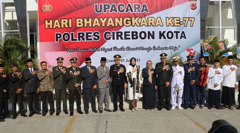 Peringati Hari Bhayangkara Ke-77 Tahun 2023 Polres Cirebon Kota Laksanakan Upacara dan Syukuran.