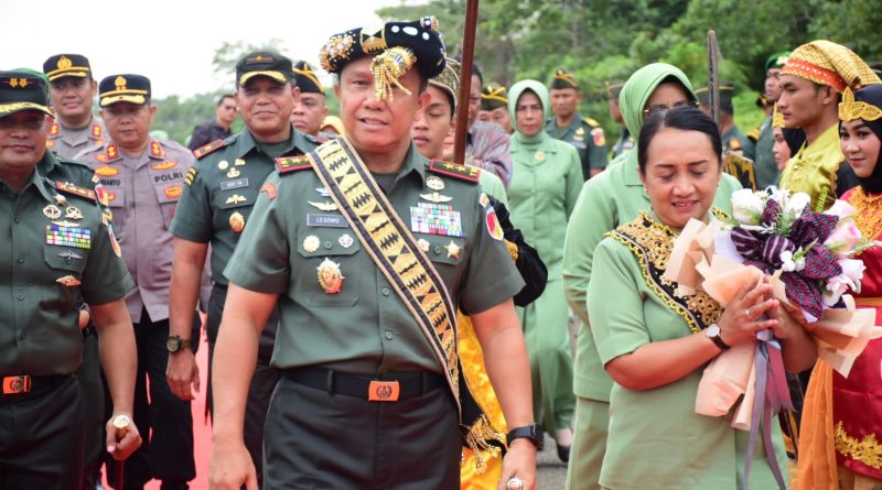 Kunker Pangdam XIII/Mdk,Ingatkan Prajurit Kodim 1311/Mrw Jangan Sakiti Hati Rakyat