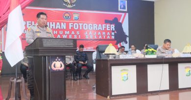 *Tingkatkan Kemapuan Jelang Pemilu, Polda Sulsel Gelar Pelatihan Fotografi Bagi Personil Humas Jajaran Polda Sulsel*