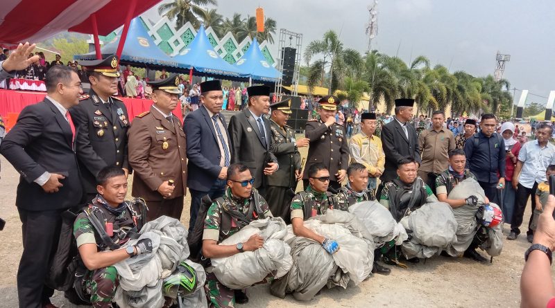 Upacara Peringatan HUT. ke 78 TNI Berlangsung Di Lapangan Sangiang Kinambuka Bungku Tengah